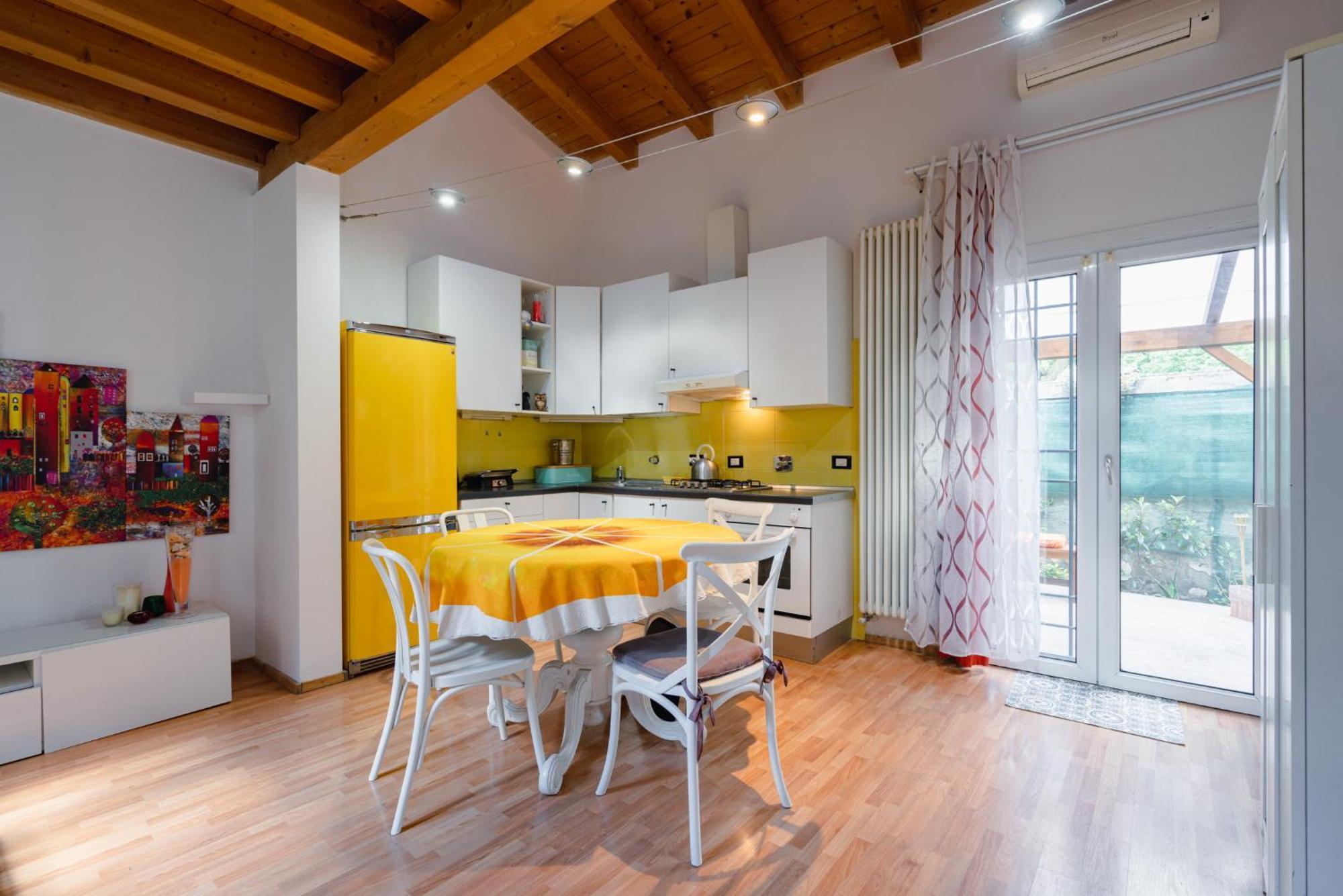 Authentic Bologna Relax: 10 Minutes From The Heart Of Town Apartment Bagian luar foto
